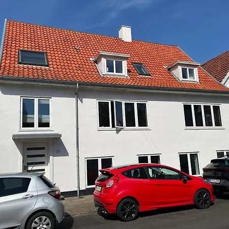 Apartment Penthouse In Townhouse